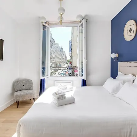 Pick A Flat's In Le Marais - Rue Saint Apoline